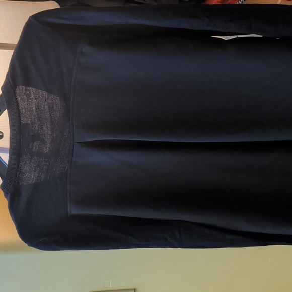 Banana Republic Black V-Neck Sweater - Picture 4 of 13